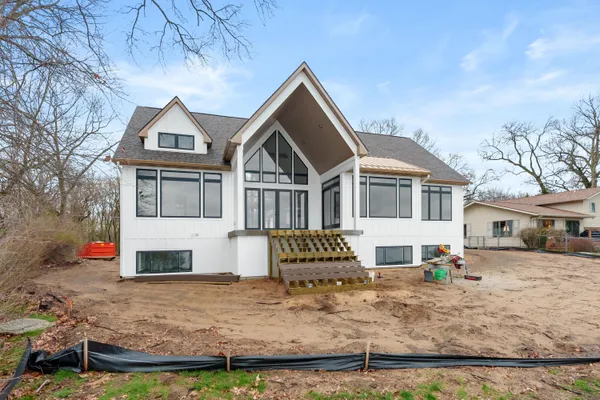$2,200,000 | 3308 East Shore Drive, Portage, MI 49002