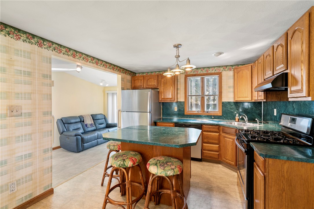 19 Mystic Drive Warwick, RI 02889 - Photo 14 of 43