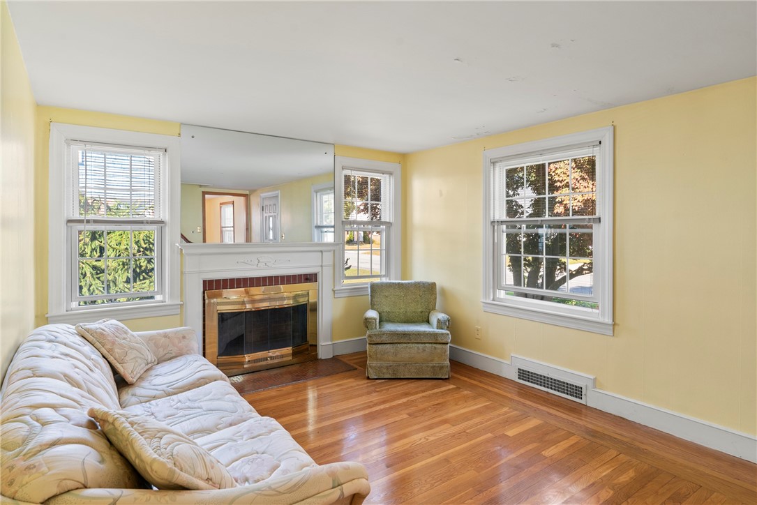 19 Mystic Drive Warwick, RI 02889 - Photo 24 of 43