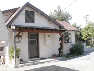 283 Willard Road Santa Paula, CA 93060 - Photo 2 of 7 Gallery Image 2