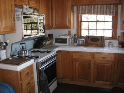 283 Willard Road Santa Paula, CA 93060 - Photo 6 of 7 Gallery Image 6
