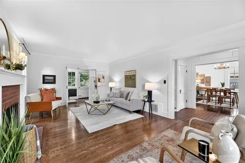 $895,000 | 7876 Maple Avenue Southeast, Snoqualmie, WA 98065