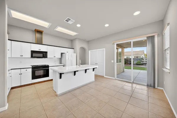 $419,900 | 1743 Glen Oban Lane, Clovis, CA 93619