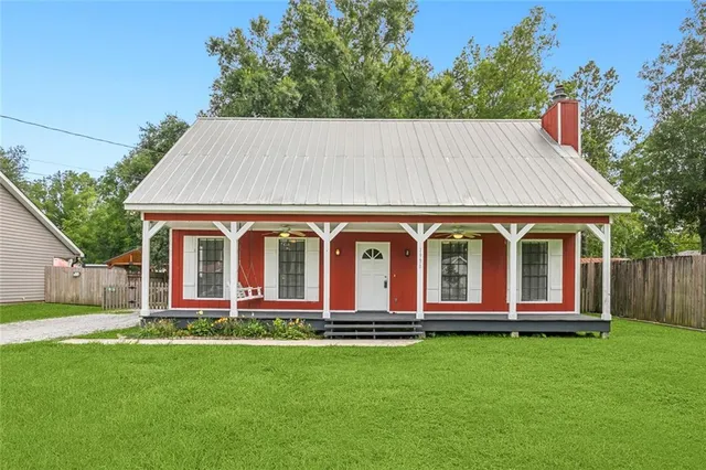 $249,000 | 1930 Dupard Street, Mandeville, LA 70448
