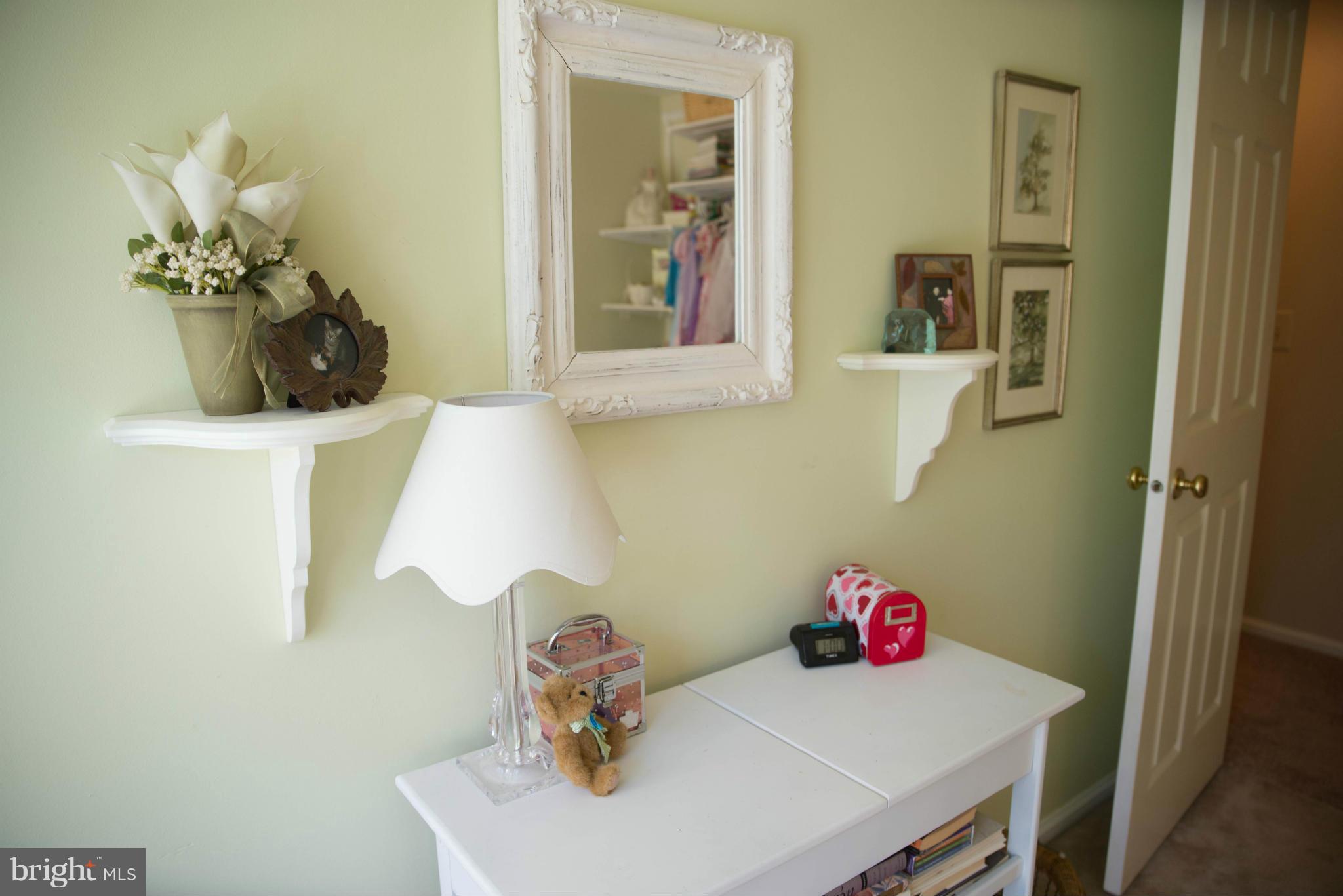 133 Peyton Road Sterling, VA 20165 - Photo 22 of 30 Bedroom