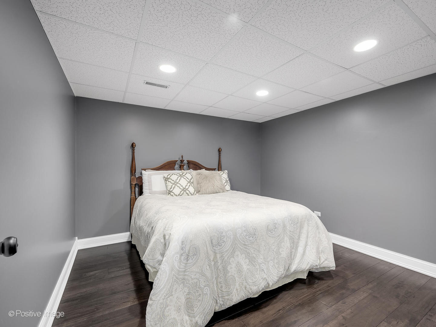 541 68th Street Willowbrook, IL 60527 - Photo 27 of 43 a large bed sitting in a room