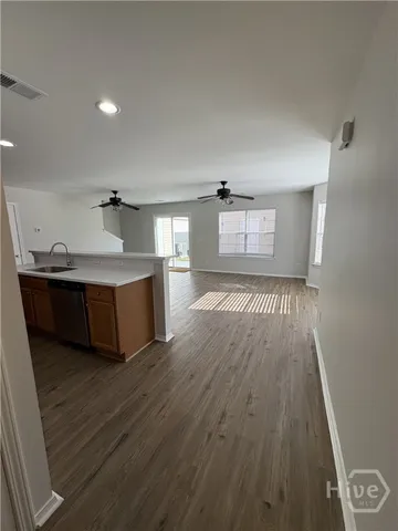 $2,400 | 38 Ashleigh Lane, Savannah, GA 31407