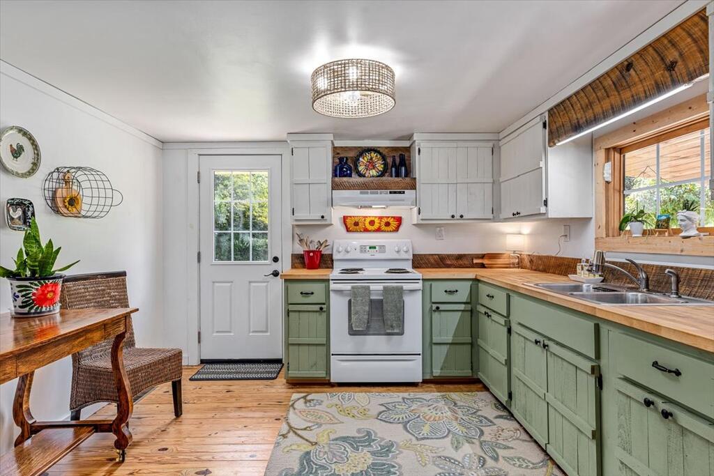 325 Austin Street Blue Ridge, GA 30513 - Photo 17 of 33 Gallery Image 17