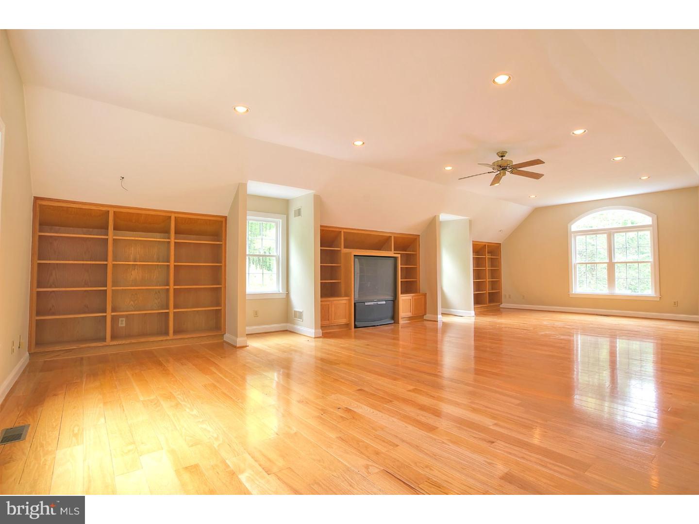 1096 Spencer Road Downingtown, PA 19335 - Photo 11 of 25 Gallery Image 11