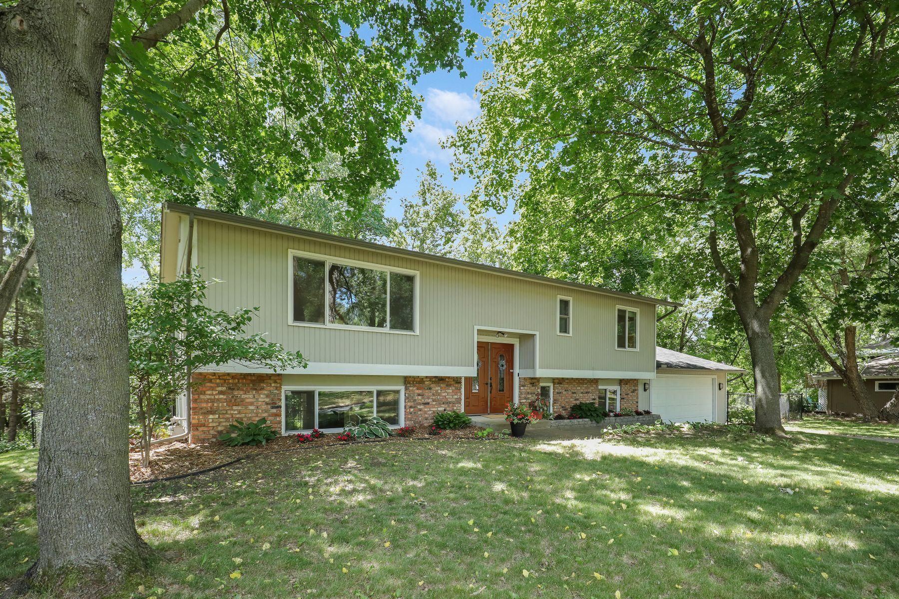 15907 South Lund Road Eden Prairie, MN 55346 - Photo 1 of 1 Gallery Image 1