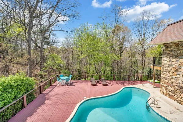 $1,000,000 | 3244 Pineland Road Southwest, Roanoke, VA 24018