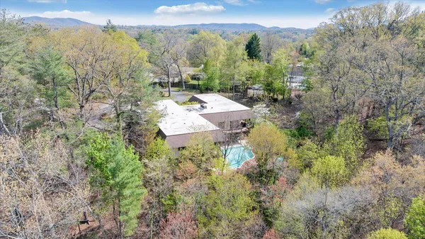 $1,000,000 | 3244 Pineland Road Southwest, Roanoke, VA 24018