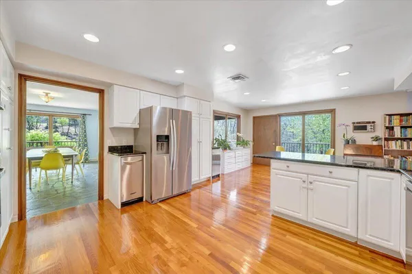 $1,000,000 | 3244 Pineland Road Southwest, Roanoke, VA 24018