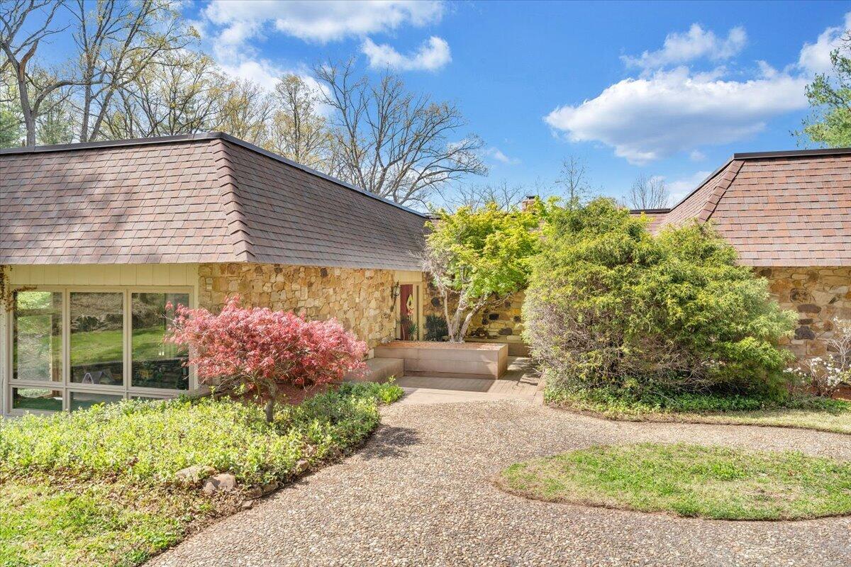 3244 Pineland Road Southwest Roanoke, VA 24018 - Photo 4 of 141 004-MIB01368-R5