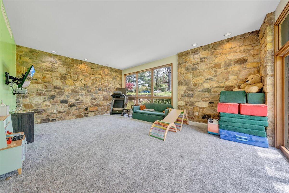 3244 Pineland Road Southwest Roanoke, VA 24018 - Photo 41 of 141 041-MIB01167