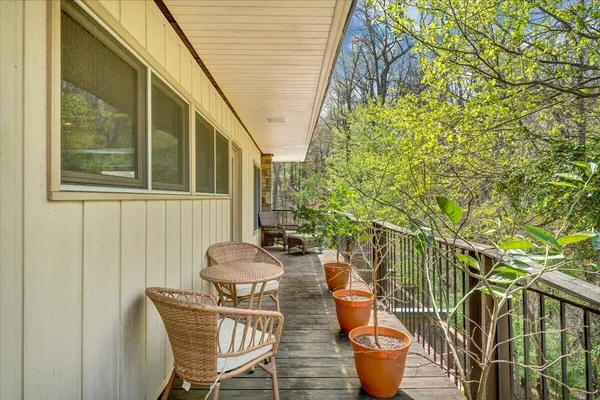 $1,000,000 | 3244 Pineland Road Southwest, Roanoke, VA 24018