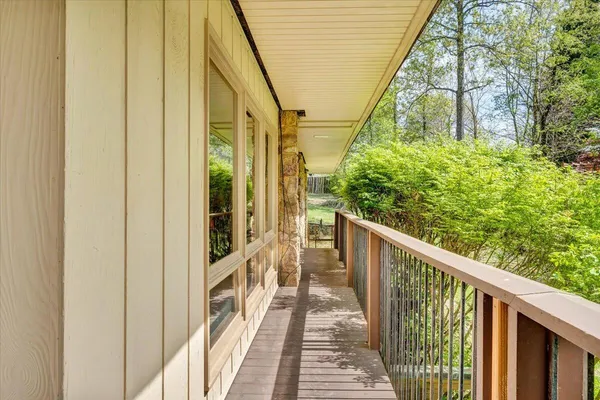 $1,000,000 | 3244 Pineland Road Southwest, Roanoke, VA 24018