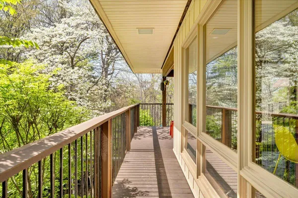 $1,000,000 | 3244 Pineland Road Southwest, Roanoke, VA 24018