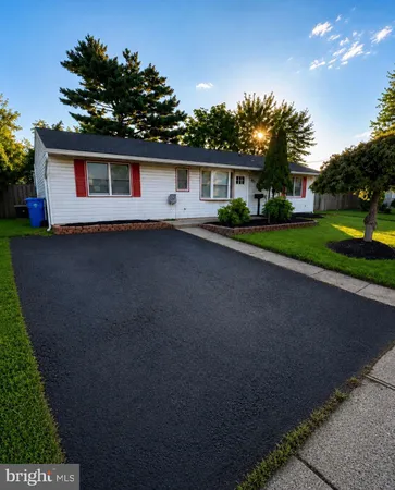 $3,100 | 20 Graceful Lane, Levittown, PA 19055