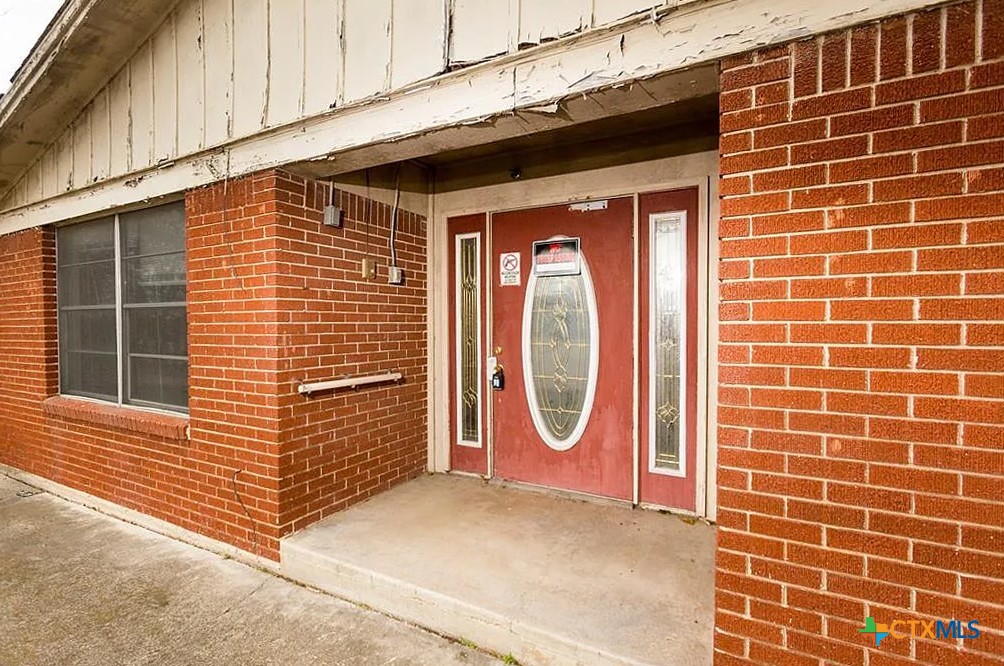 111 South 33rd Street Temple, TX 76504 - Photo 14 of 28 a view of a door of the house