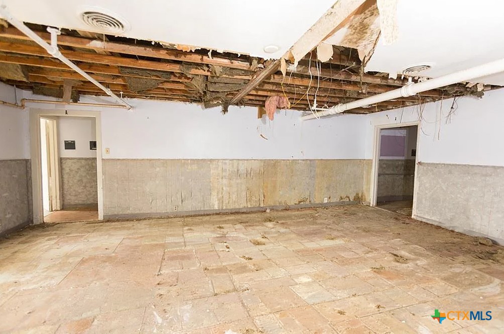 111 South 33rd Street Temple, TX 76504 - Photo 19 of 28 a view of a backyard