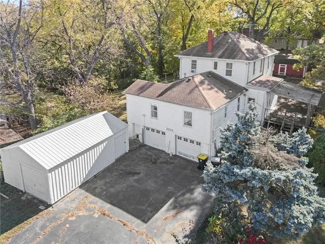 $300,000 | 2209 Northeast 39th Terrace, Kansas City, MO 64116