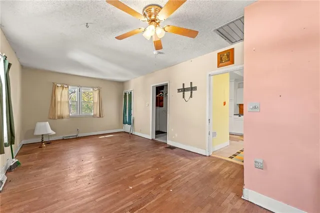 $300,000 | 2209 Northeast 39th Terrace, Kansas City, MO 64116