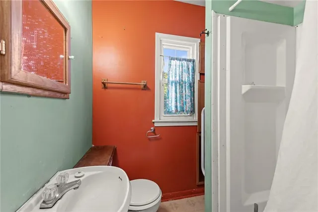 $300,000 | 2209 Northeast 39th Terrace, Kansas City, MO 64116