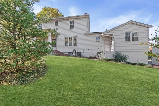 $300,000 | 2209 Northeast 39th Terrace, Kansas City, MO 64116