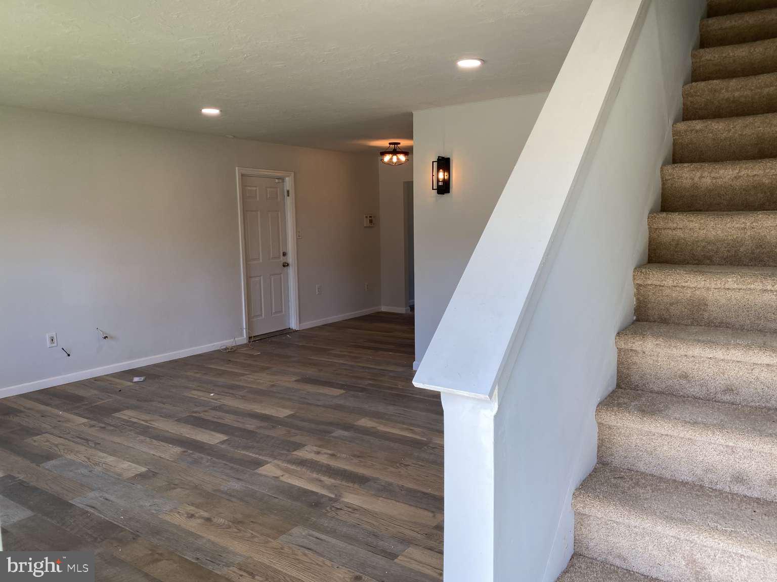 40 Maroon Road Levittown, PA 19056 - Photo 3 of 8 Gallery Image 3