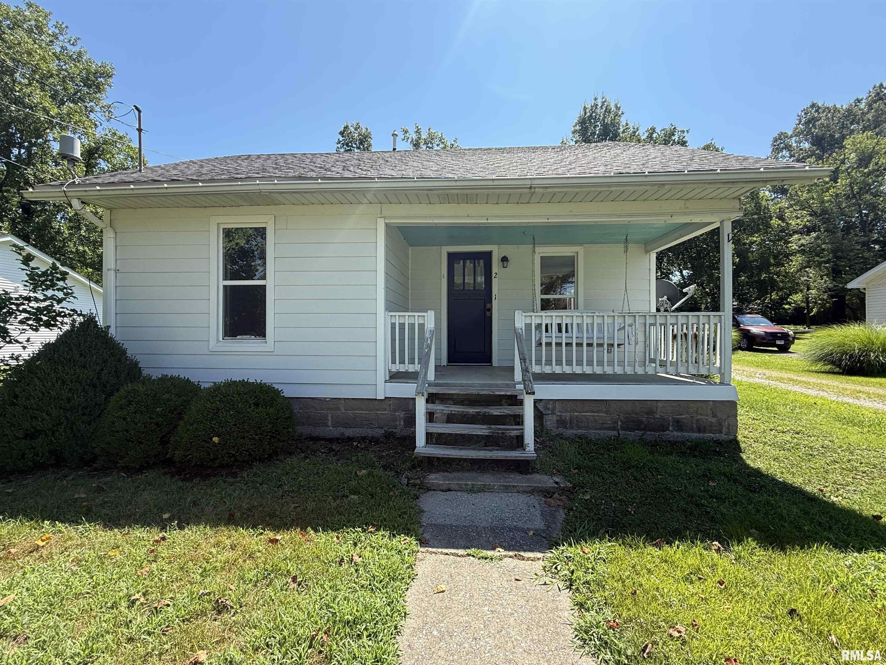 211 Chestnut Street Cambria, IL 62918 - Photo 3 of 10