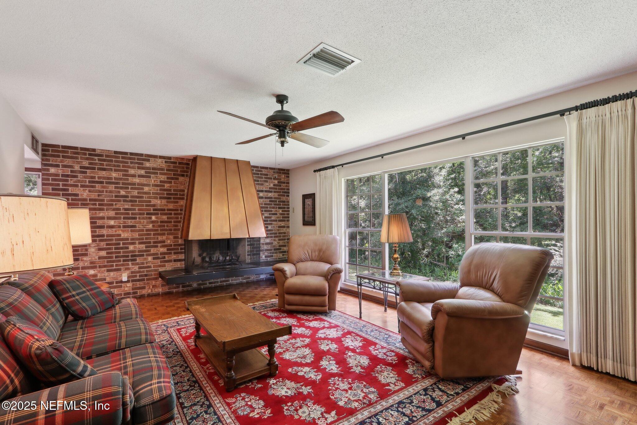 6264 Riviera Lane Jacksonville, FL 32216 - Photo 10 of 43 Family Room
