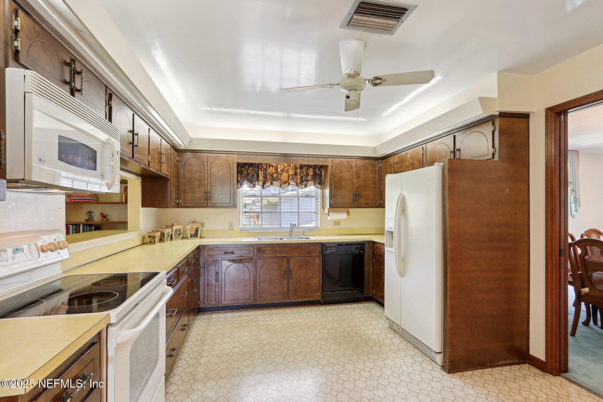 6264 Riviera Lane Jacksonville, FL 32216 - Photo 14 of 43 Kitchen