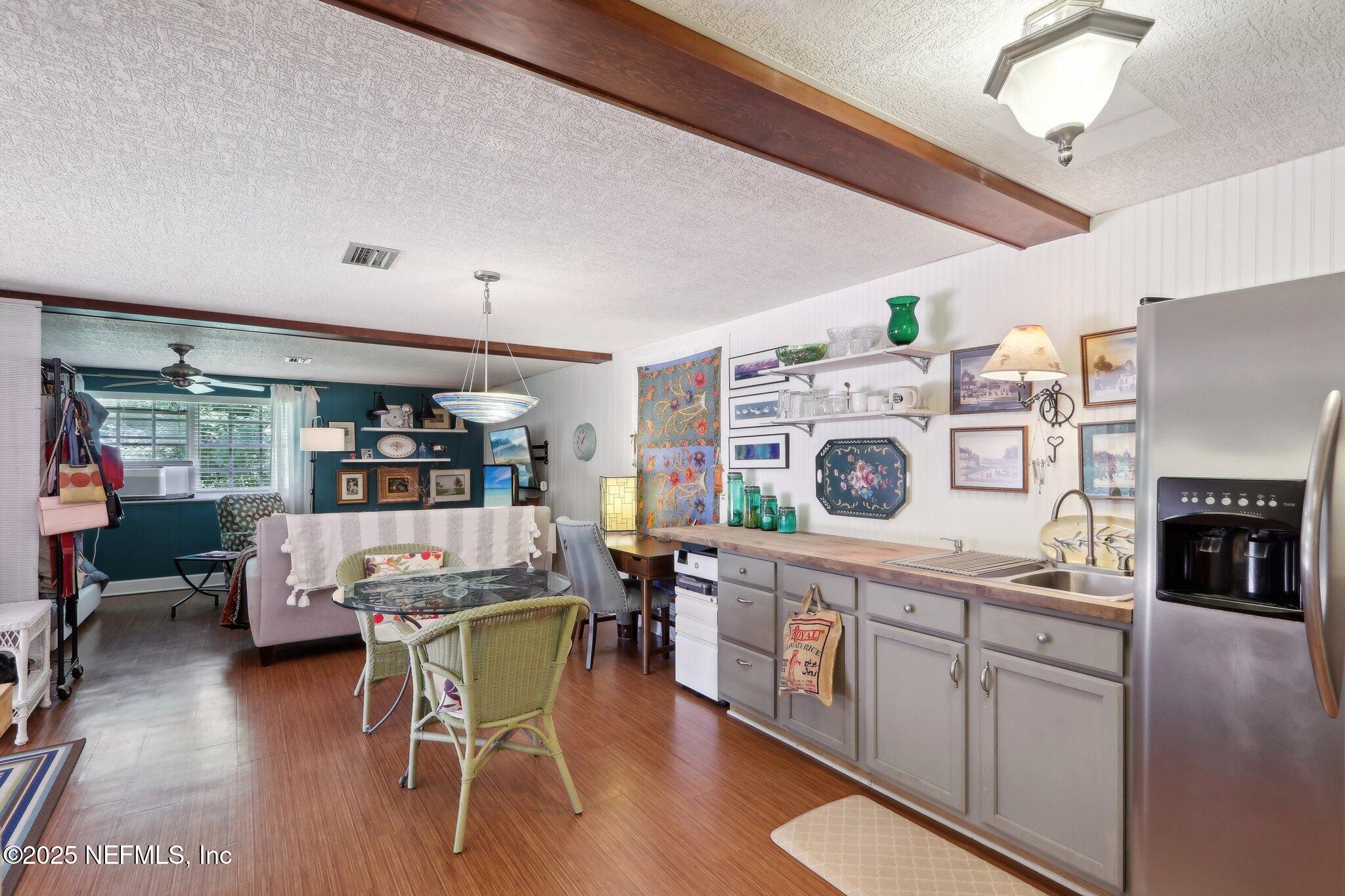 6264 Riviera Lane Jacksonville, FL 32216 - Photo 27 of 43 Kitchenette Area