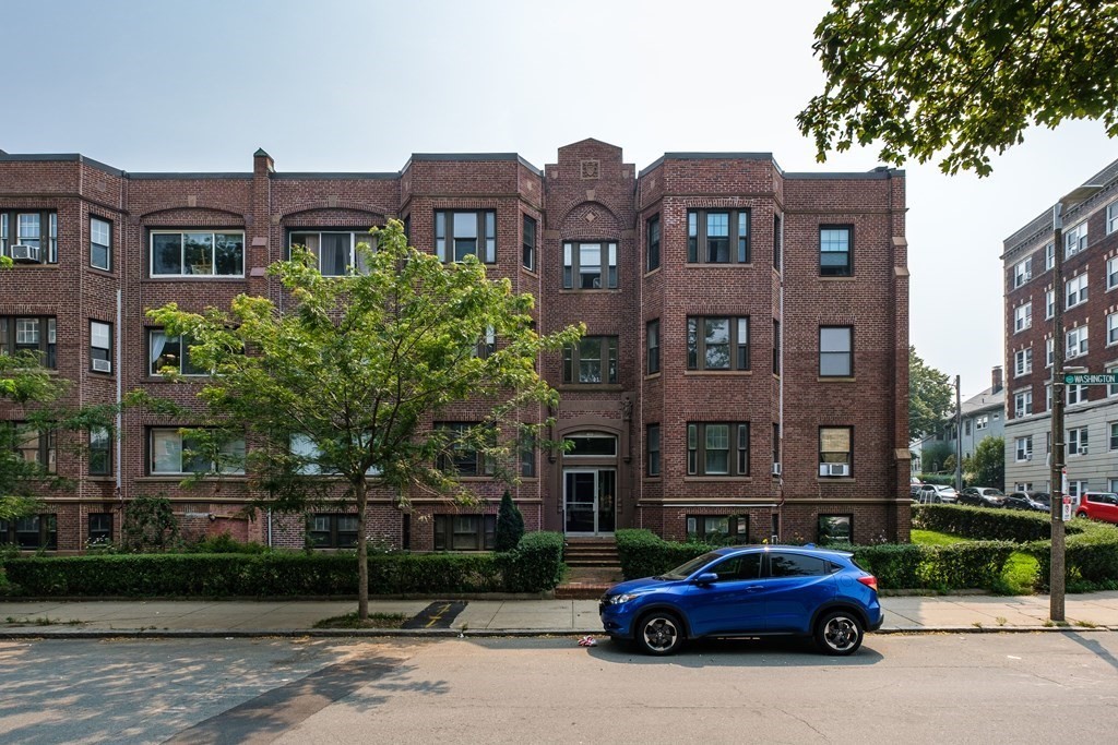 108 Washington Street, Unit 8 Boston, MA 02135 - Photo 17 of 18 a building view