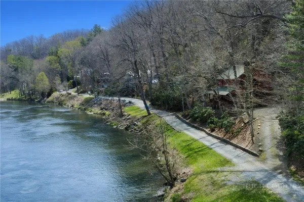 a view of a small yard