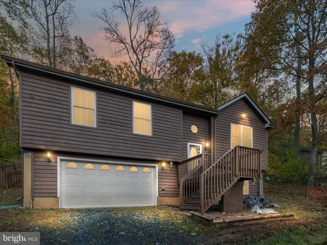 a view of backyard of house