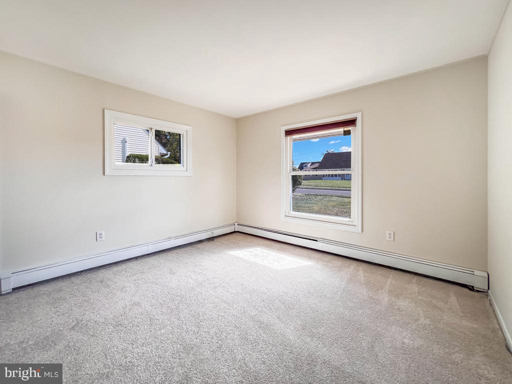 23 Hedge Road Levittown, PA 19056 - Photo 14 of 35 1st Flr Main Bedroom Egress window