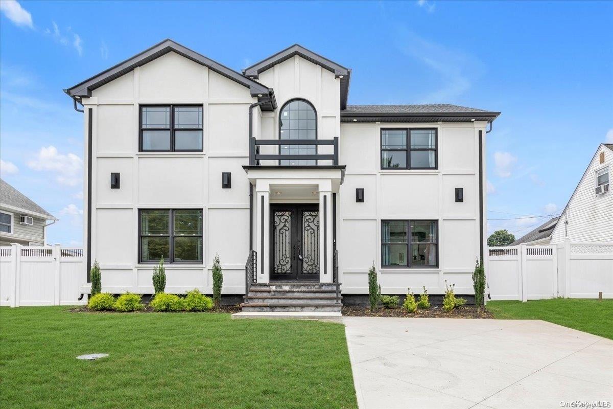 15 Albert Road Hicksville, NY 11801 - Photo 1 of 1