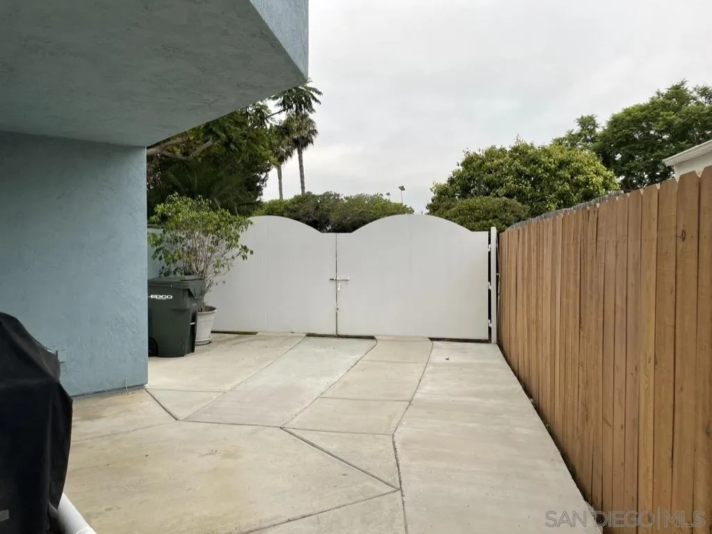 981 Cabrillo Avenue Coronado, CA 92118 - Photo 26 of 32 a view of a outdoor space in front of a house