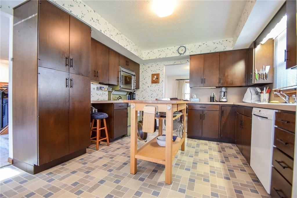1464 Surrey Road Troy, OH 45373 - Photo 20 of 43