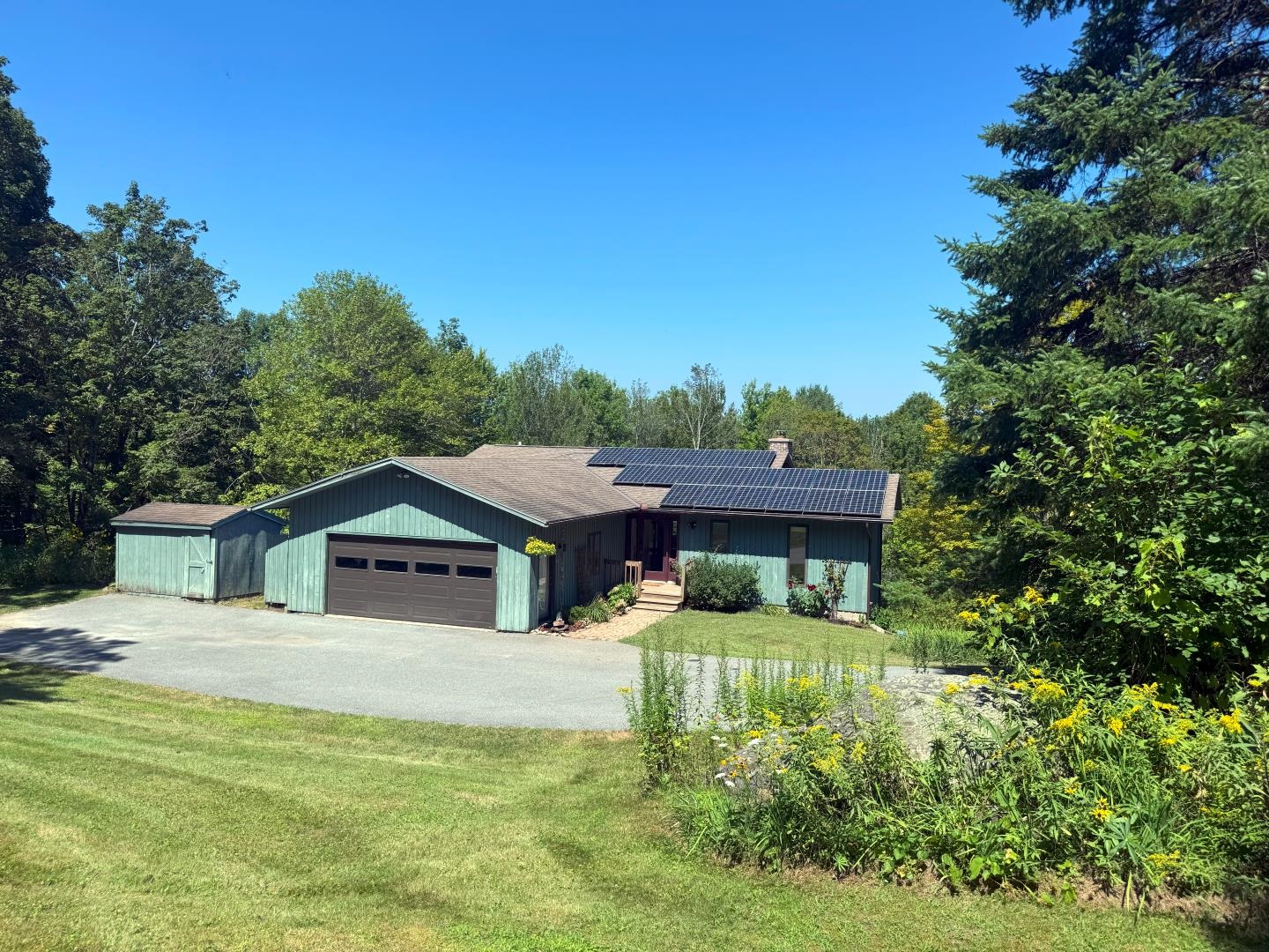 132 Stonefence Road Richmond, VT 05477 - Photo 2 of 29 Gallery Image 2