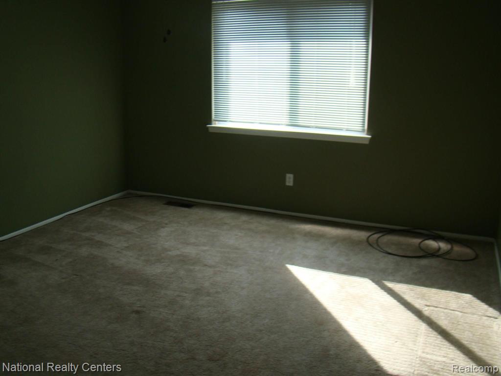 3607 Common Road Warren, MI 48092 - Photo 16 of 28