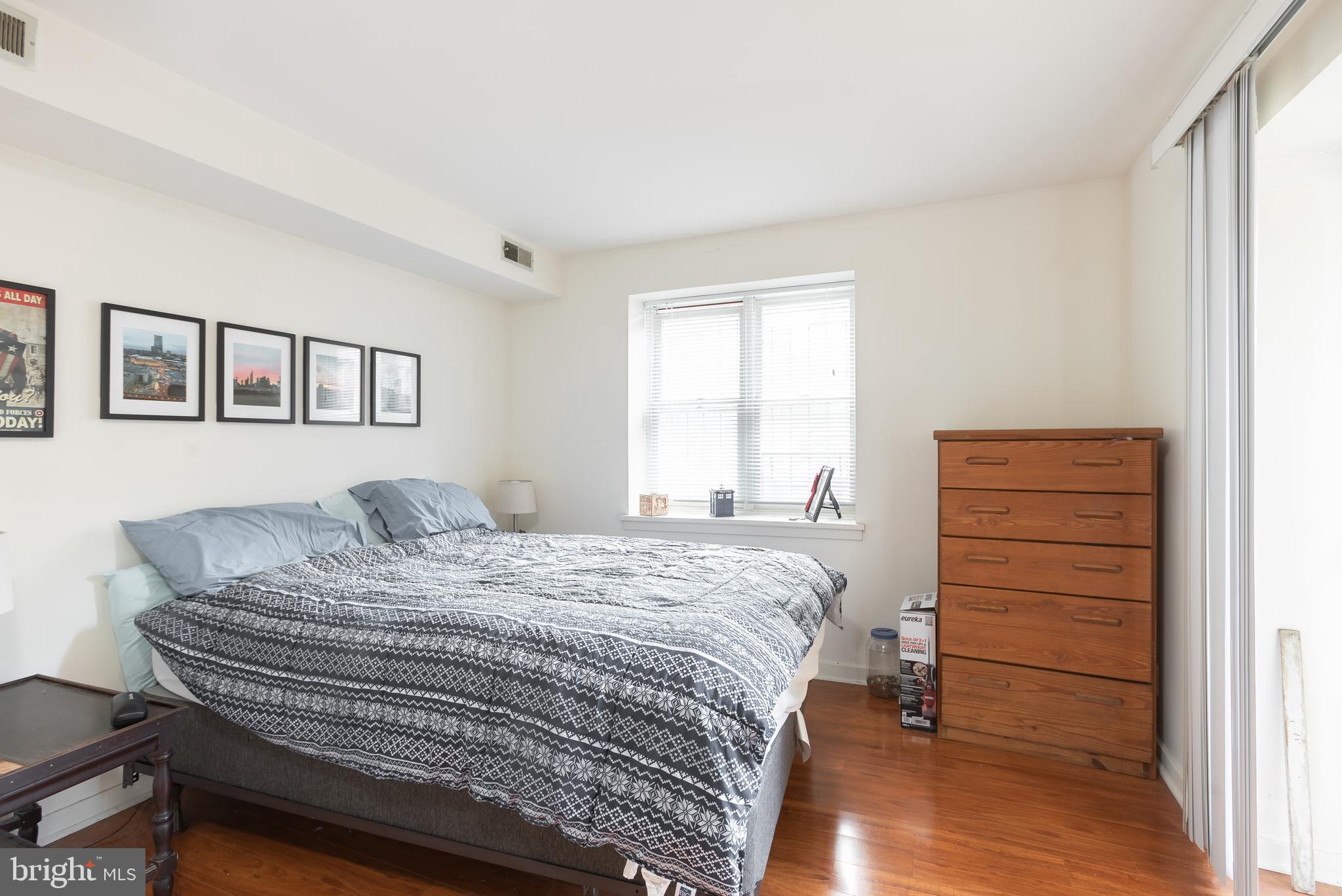 1926 Spring Garden Street Philadelphia, PA 19130 - Photo 22 of 57 Bedroom - 1R
