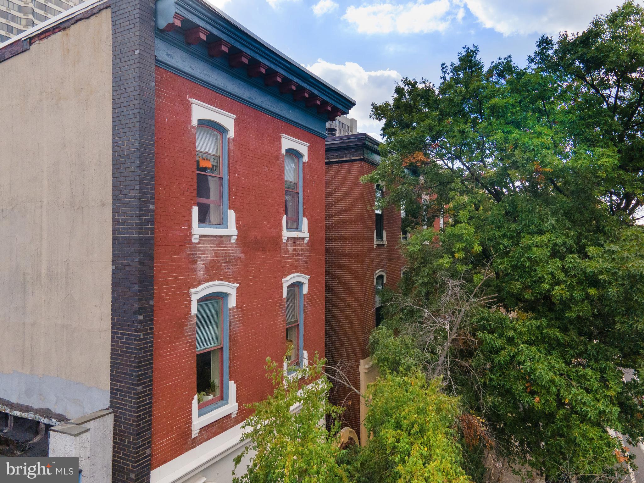 1926 Spring Garden Street Philadelphia, PA 19130 - Photo 4 of 57