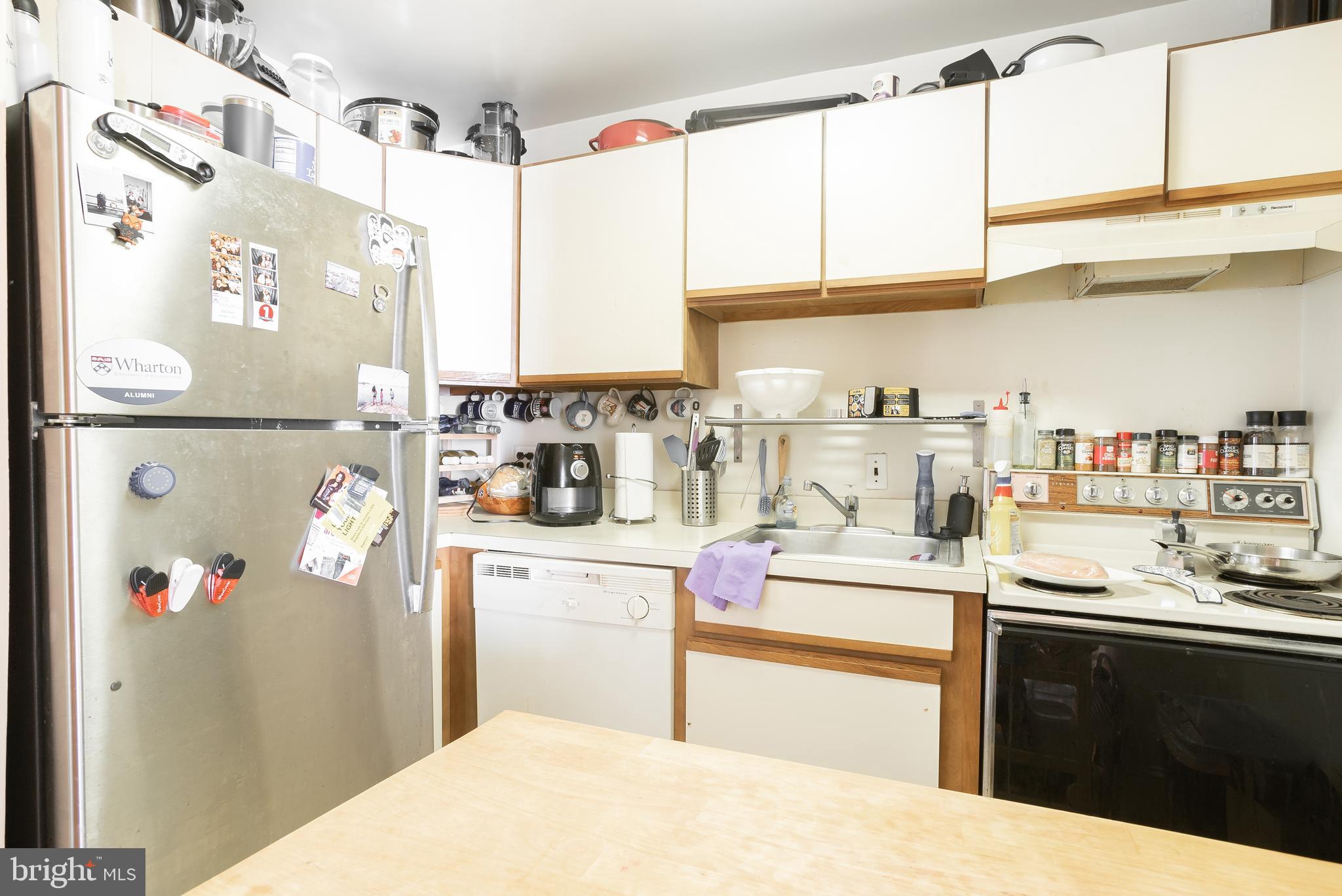 1926 Spring Garden Street Philadelphia, PA 19130 - Photo 32 of 57 Kitchen - 3R