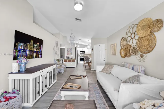 $419,900 | 10831 Northwest 3rd Court, Pembroke Pines, FL 33026