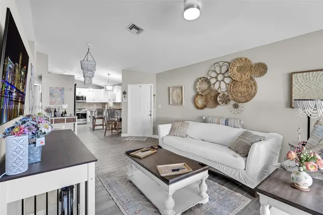 $419,900 | 10831 Northwest 3rd Court, Pembroke Pines, FL 33026