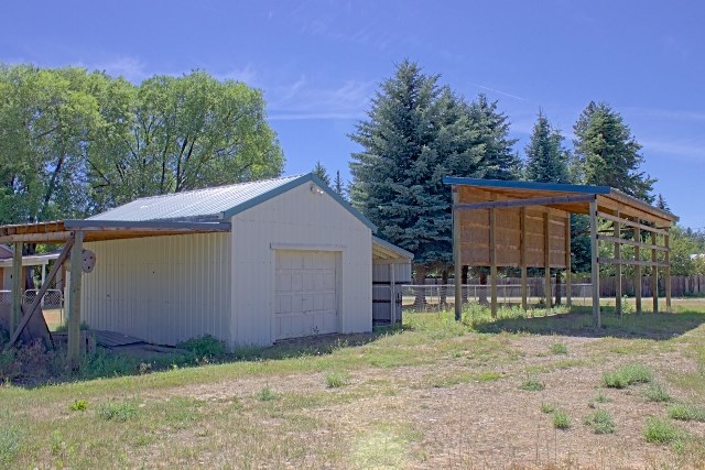 4006 Colville Road Loon Lake, WA 99148 - Photo 6 of 20