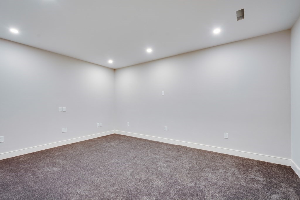 192 Evelyn Road Newton, MA 02468 - Photo 33 of 41 a view of empty room